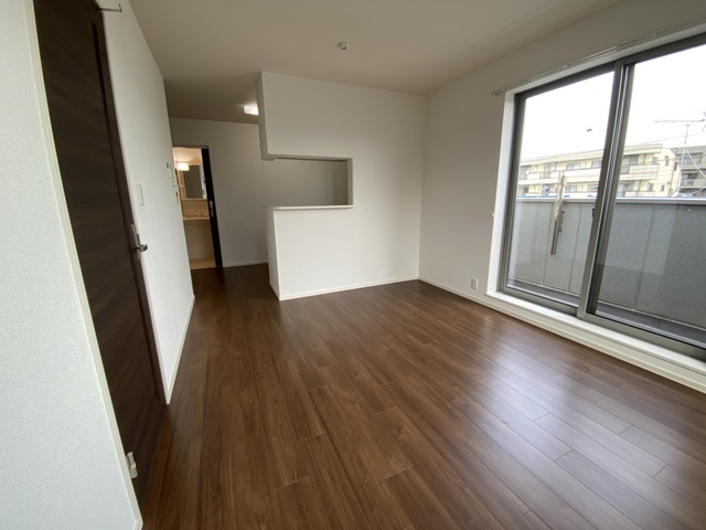 居室・リビング　２面採光で明るいお部屋です