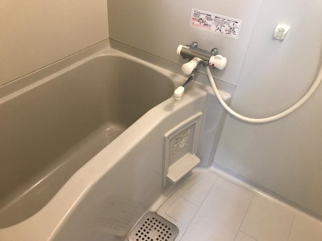 バス・シャワールーム　バス