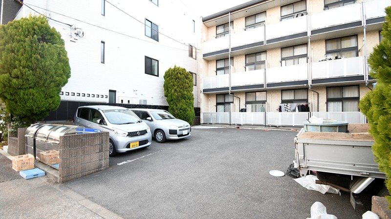 駐車場　敷地外駐車場