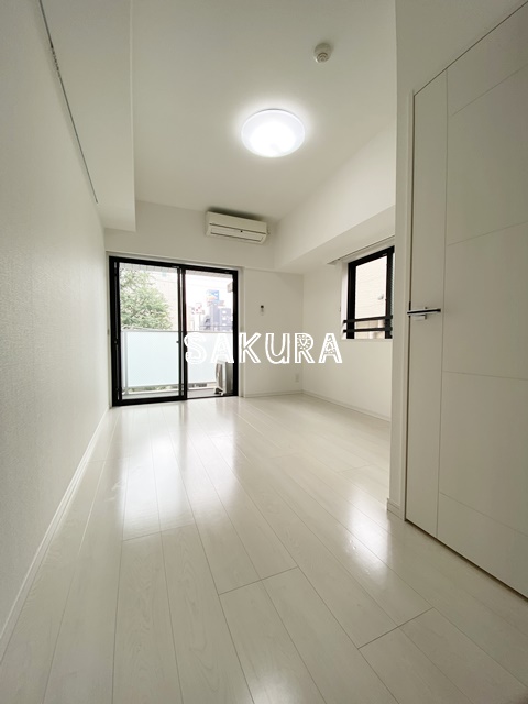 居室・リビング　こちらのリビングで趣味の時間をお楽しみください♪