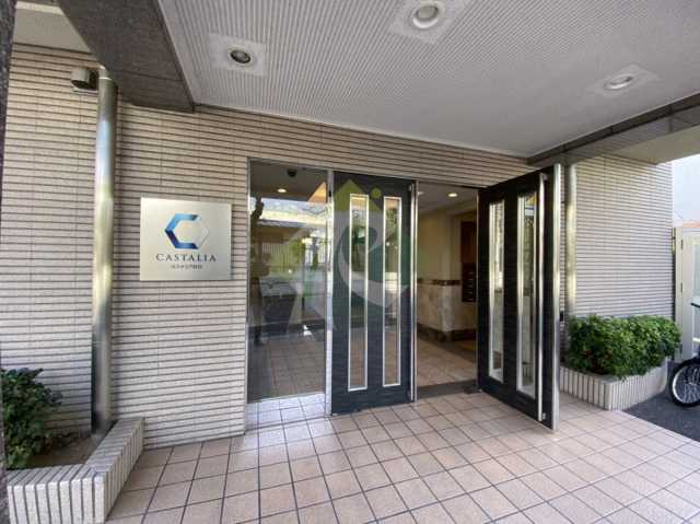 エントランス　カスタリア目白