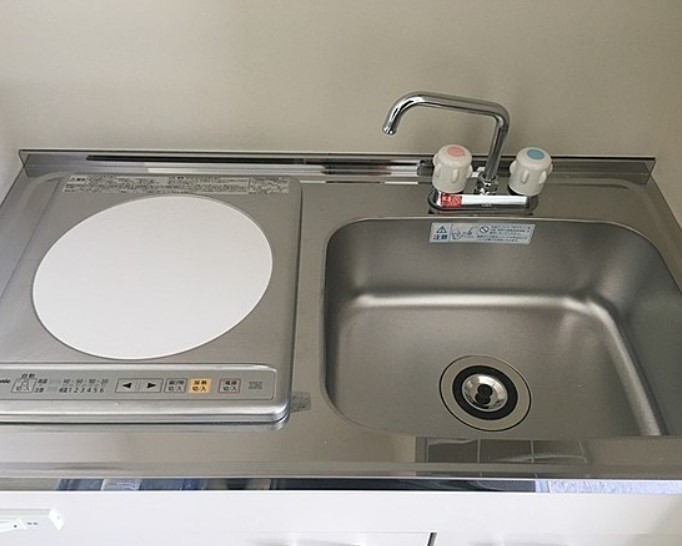 キッチン　別部屋参考写真となります