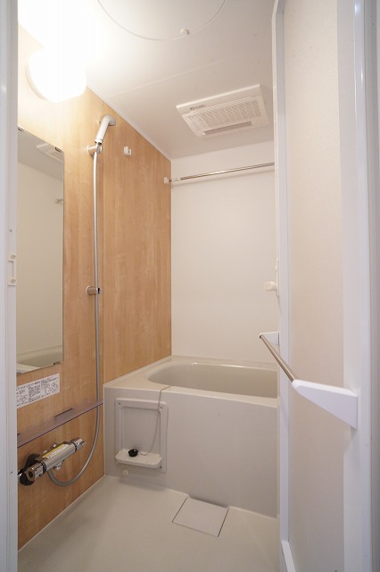 バス・シャワールーム　バス※別部屋参考写真