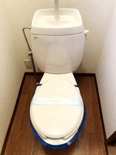 トイレ　暖房洗浄便座へ変更
