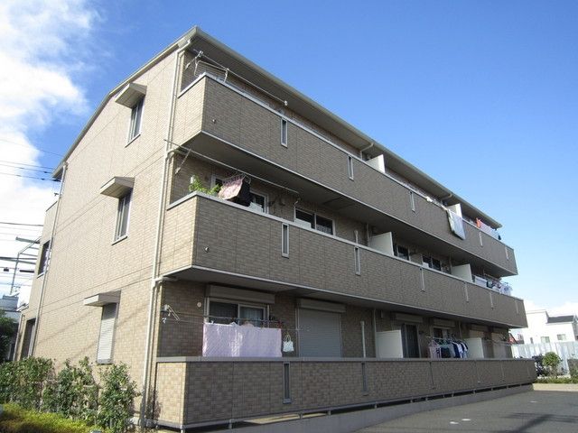 建物外観　オートロック完備のダイワハウス施工物件。