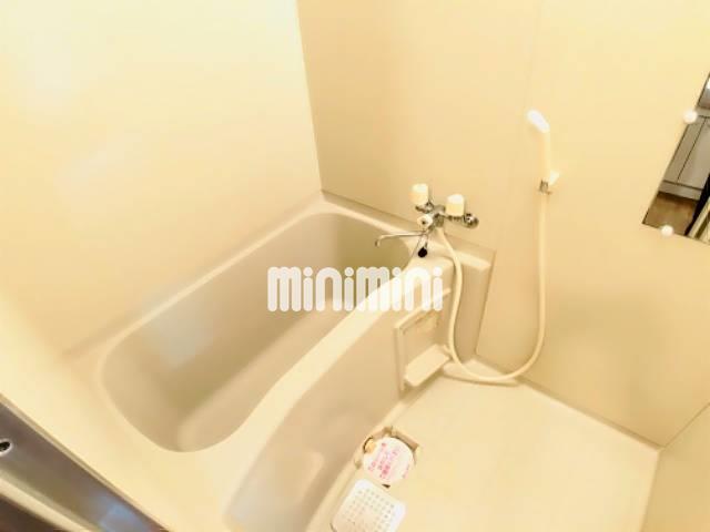 バス・シャワールーム　浴室乾燥機付きの浴室