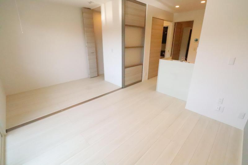 居室・リビング　２　　リビング9.1帖　エアコン付き