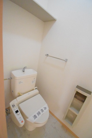 トイレ　反転タイプの写真です