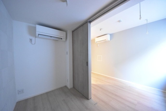 居室・リビング　■エアコン■24時間換気システム■ダウンライト■室内物干機