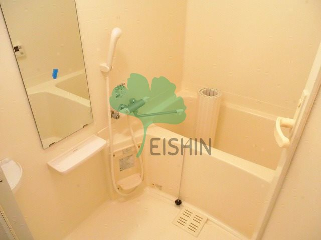 バス・シャワールーム　清潔感のある浴室です！