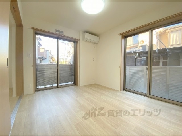 居室・リビング　洋室