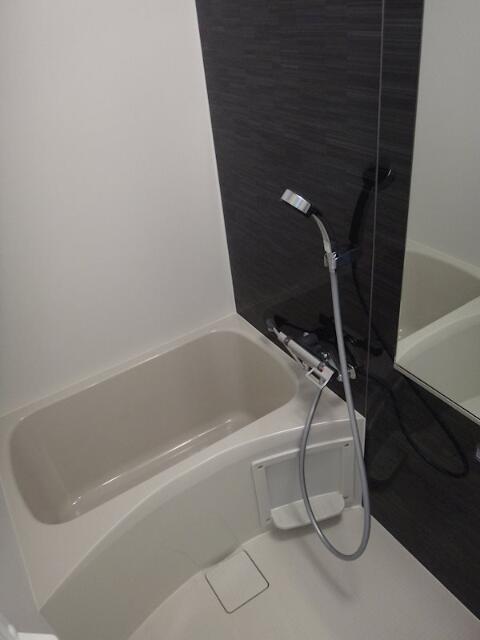 バス・シャワールーム　?