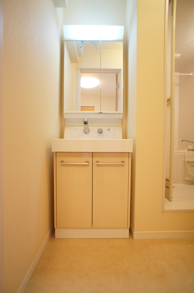 洗面設備　忙しい朝には欠かせない洗面所です♪