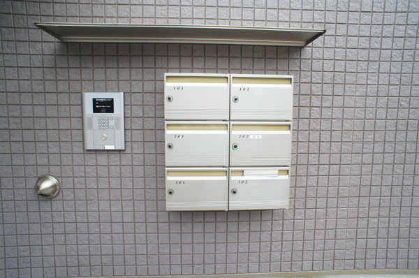 セキュリティ　不審者、勧誘員をシャットアウトできるオートロックです♪