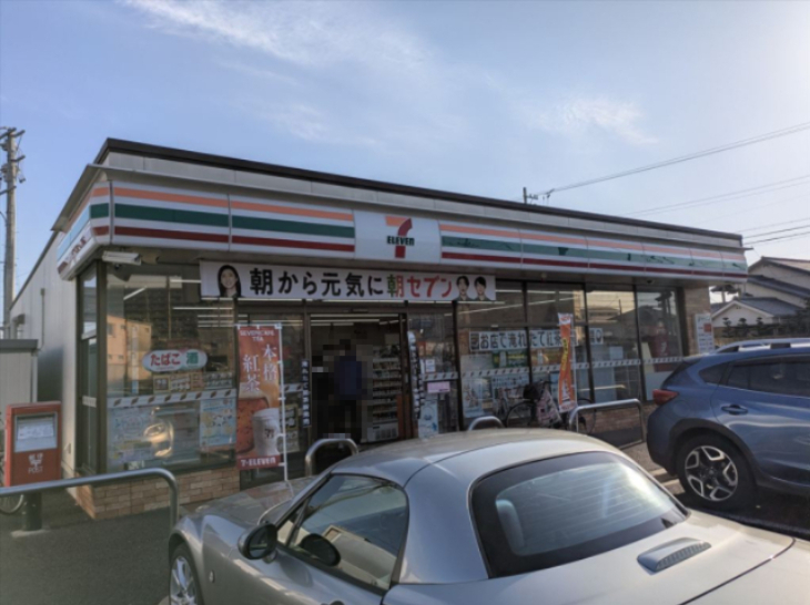 コンビニ　セブンイレブン 小牧桜井店（コンビニ）まで817m