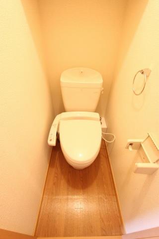 トイレ　備品や設備仕様は号室等により異なります現地をご確認下さい。