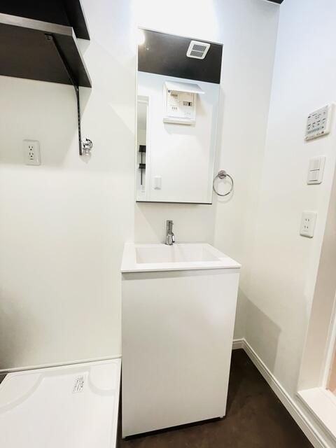 洗面設備　嬉しい洗面台は独立タイプ！