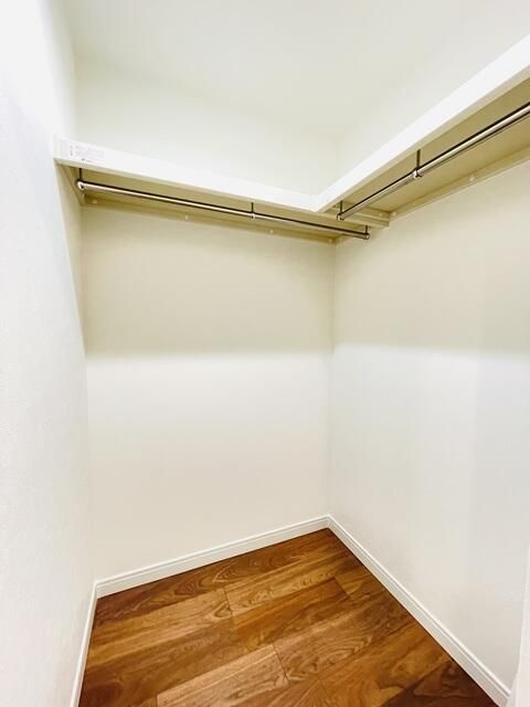 収納　押入れタイプは奥行がある収納力！