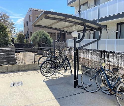 その他共有部分　屋根付き駐輪場