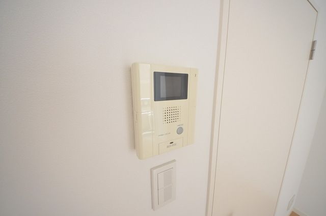 セキュリティ　モニター付きインターホン