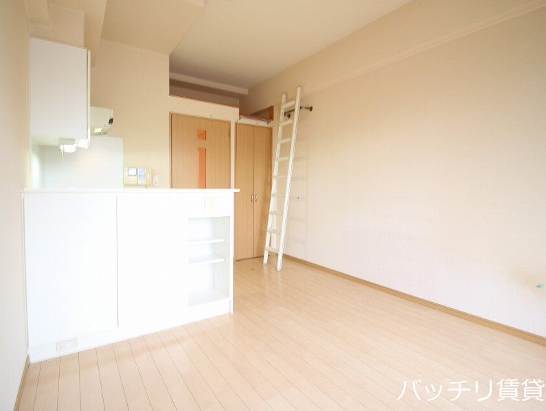 居室・リビング　別部屋の為、現状優先