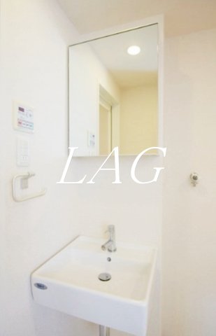 洗面設備　洗面台です。