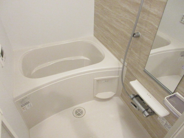 バス・シャワールーム　バスルームはこちらです。