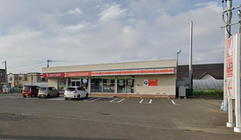 コンビニ　セイコーマート（コンビニ）まで718m