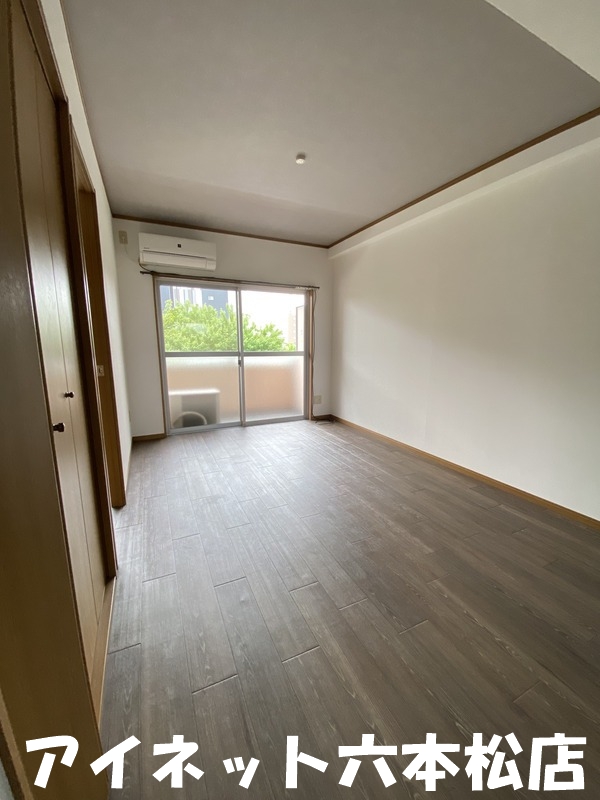 居室・リビング　広々としたリビングです。