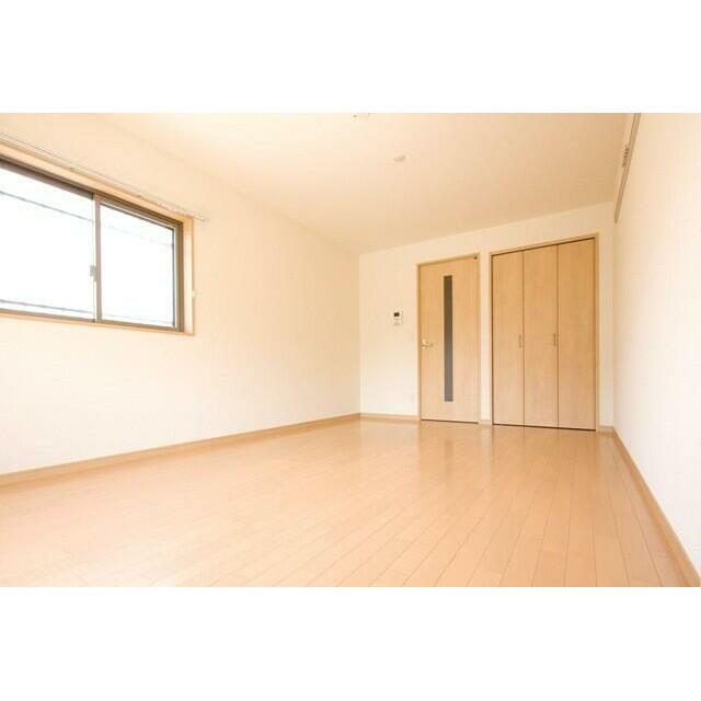 居室・リビング　妻側窓は角部屋のみとなります。