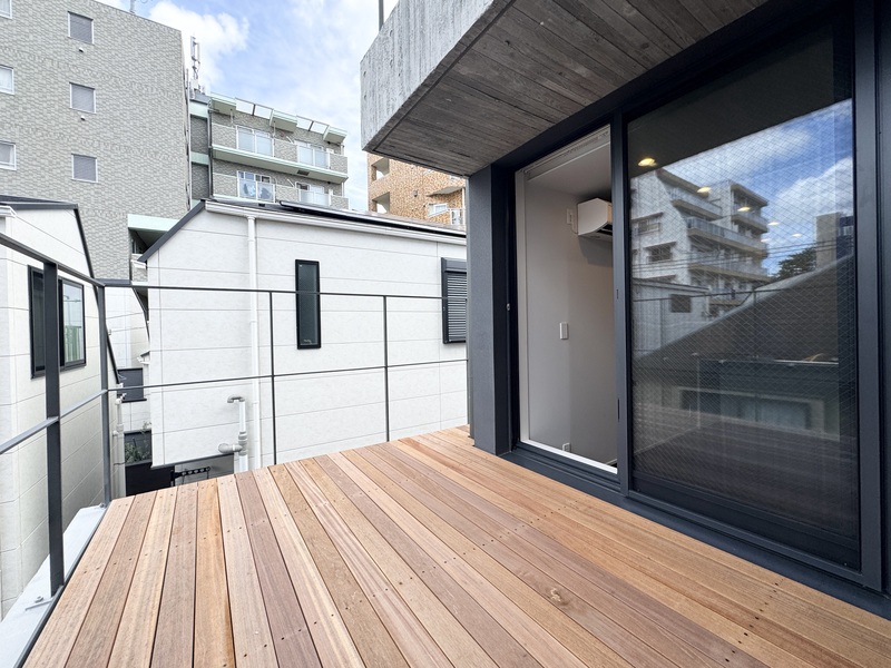 バルコニー　バルコニー付き