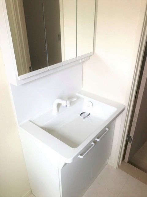 洗面設備　※同建物　別室設備施工例　現況優先