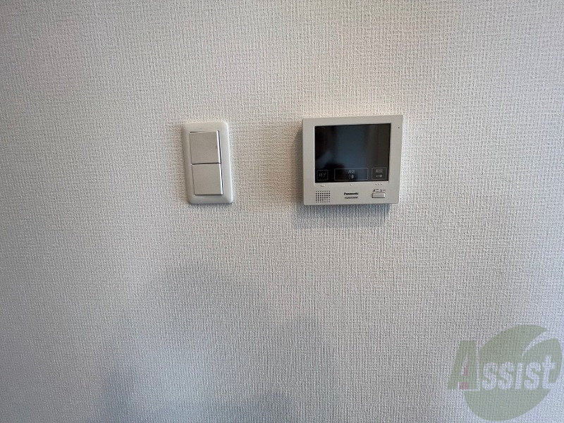 セキュリティ　ＴＶモニター付インターホンです。来客者の顔が見えるので安心！