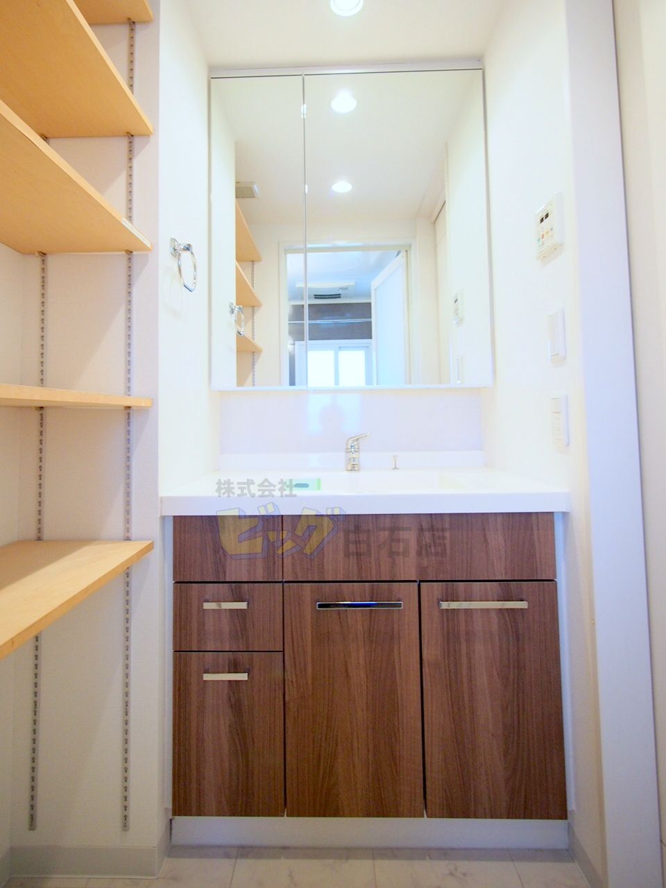 洗面設備　シャンプードレッサー完備しています♪