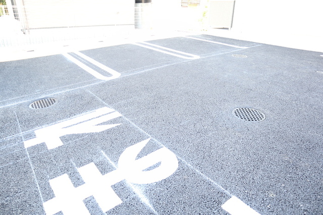 駐車場　駐車場