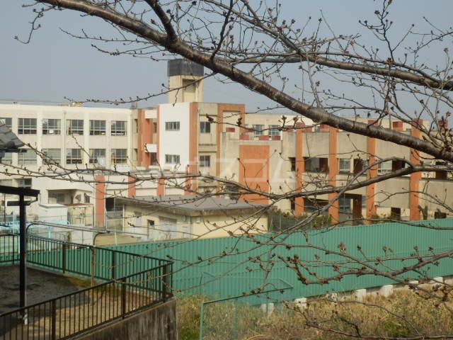 小学校　名古屋市立大高小学校（小学校）まで1264m