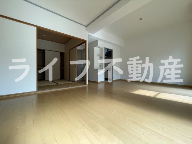 居室・リビング　ゆったり過ごせる居間です