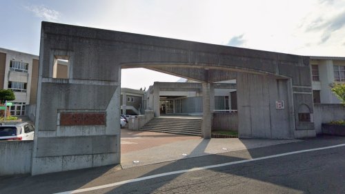 中学校　むつ市立大平中学校（中学校）まで595m