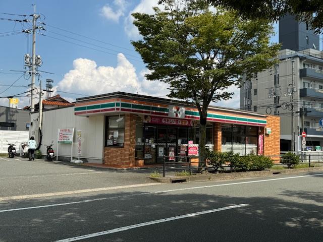 コンビニ　セブンイレブン山口白石店（コンビニ）まで810m