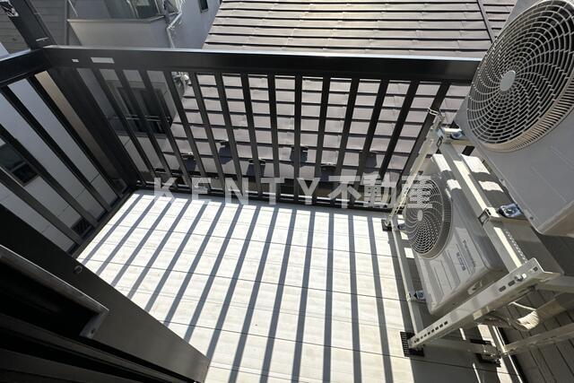 バルコニー　開放的で明るい空間を演出してくれるバルコニーです