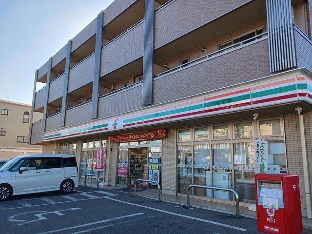 コンビニ　セブンイレブン流山東深井店（コンビニ）まで435m