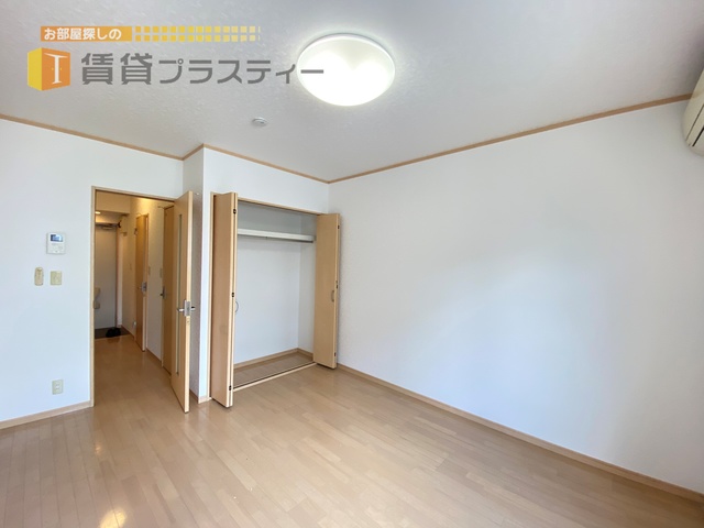 居室・リビング　使いやすいシンプルなお部屋。