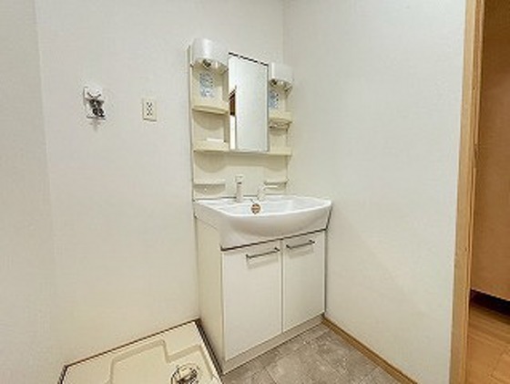 洗面設備　※別部屋の写真です