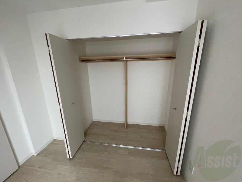 収納　寝室の収納です。部屋がすっきり片付きます。