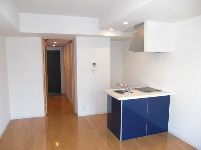 居室・リビング　オシャレなカウンターキッチンのお部屋です。