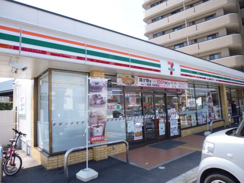コンビニ　セブンイレブン明石硯町店（コンビニ）まで85m