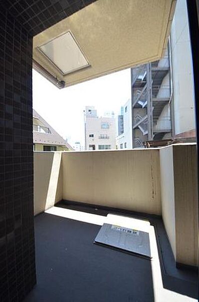 バルコニー　※別部屋の参考写真です。