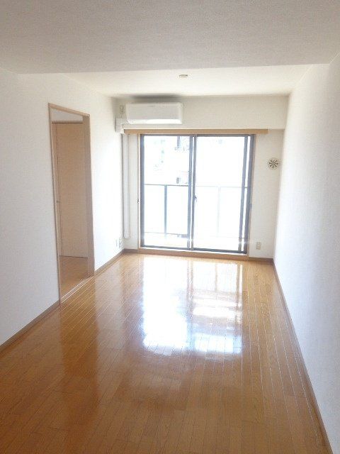 居室・リビング　別部屋イメージです