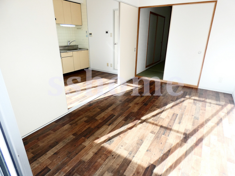 居室・リビング　明るいお部屋です☆