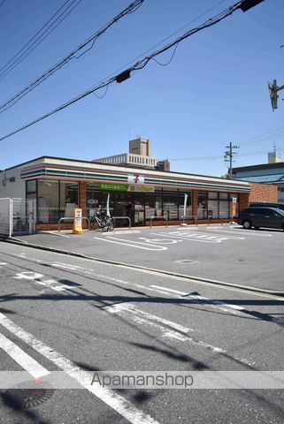 コンビニ　セブンイレブン（コンビニ）まで112m